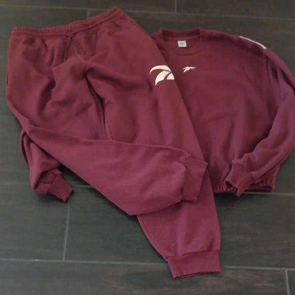 Reebok Set - Picture 2 of 8